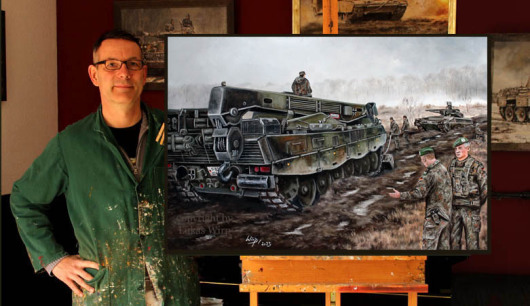 Kunstmaler Lukas Wirp mit Bergepanzer Büffel Gemälde